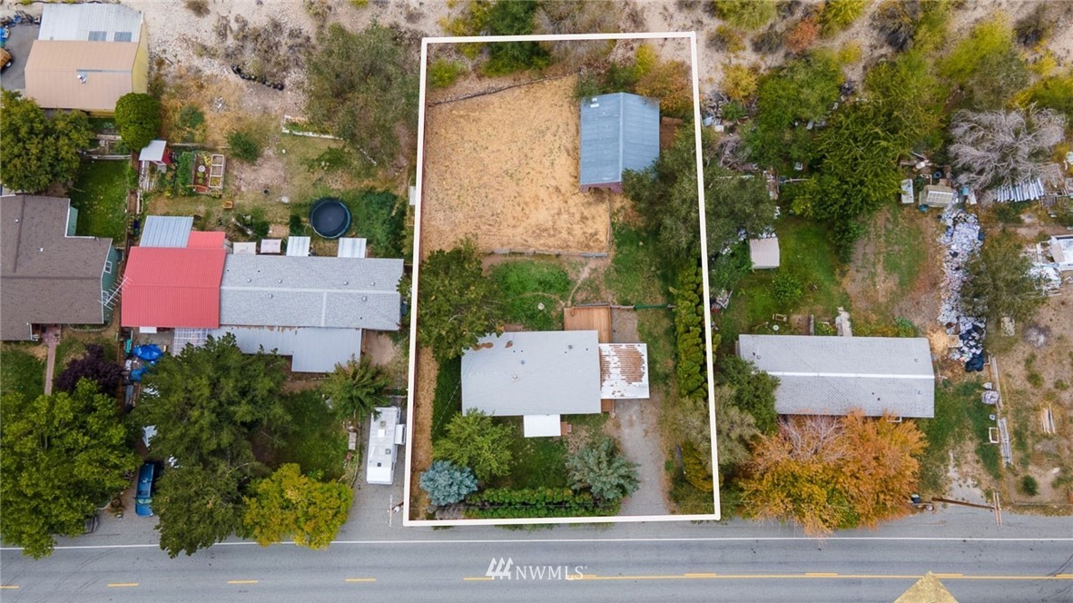 373 Conconully Road Okanogan, WA 98840 - Photo 2 of 24 an aerial view of houses with yard