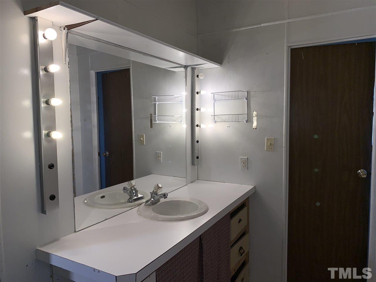 6937 Rock Service Station Road Raleigh, NC 27603 - Photo 14 of 26