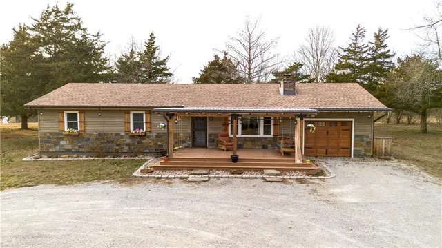 $299,900 | 1440 South 145 Road, El Dorado Springs, MO 64744