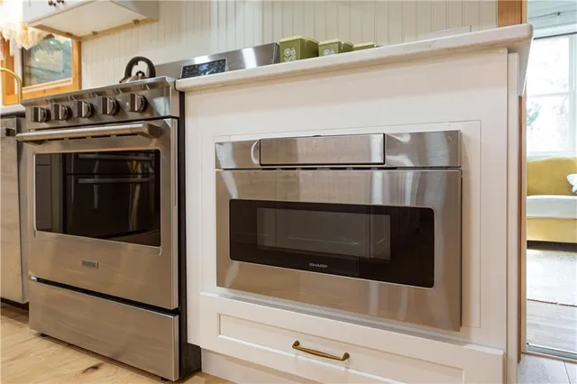 $299,900 | 1440 South 145 Road, El Dorado Springs, MO 64744