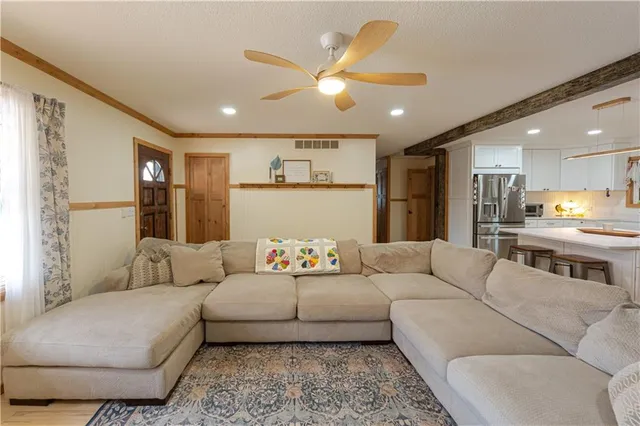 $299,900 | 1440 South 145 Road, El Dorado Springs, MO 64744