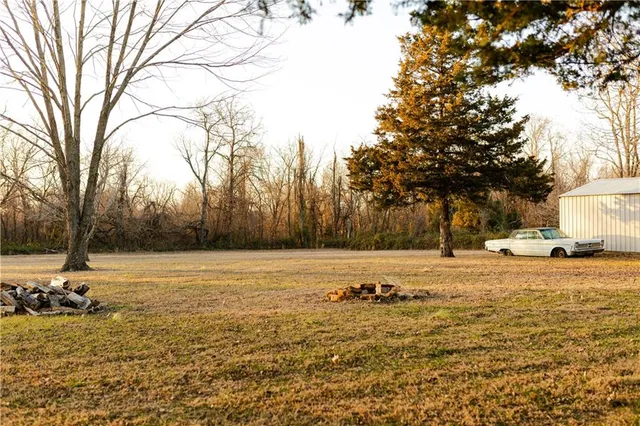 $299,900 | 1440 South 145 Road, El Dorado Springs, MO 64744