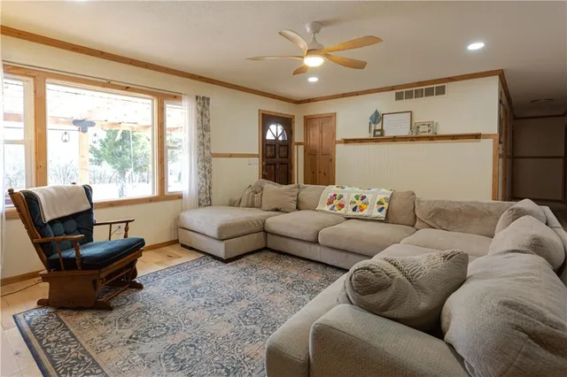 $299,900 | 1440 South 145 Road, El Dorado Springs, MO 64744