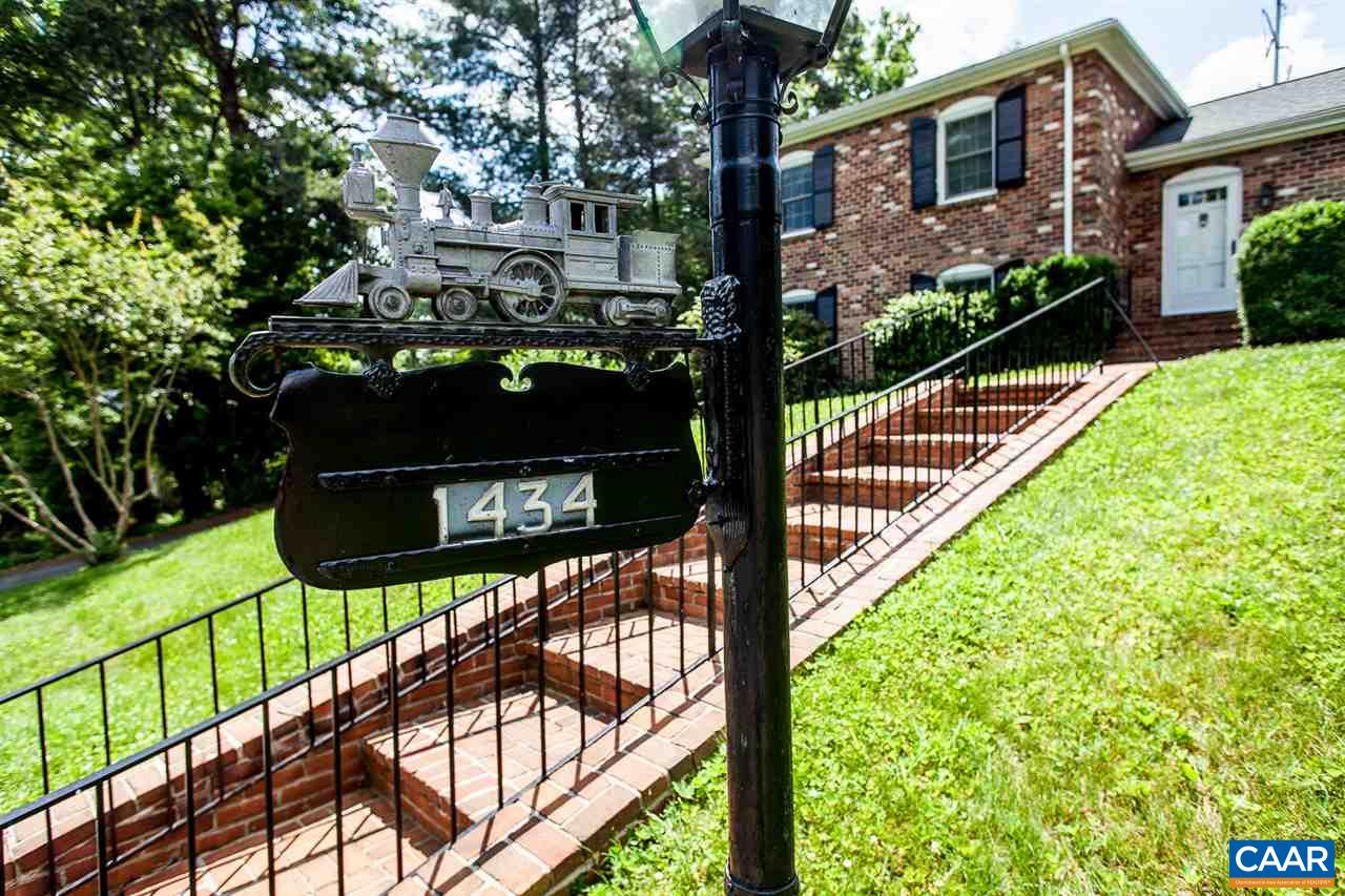 1434 Grove Road Charlottesville, VA 22901 - Photo 3 of 39 Gallery Image 3