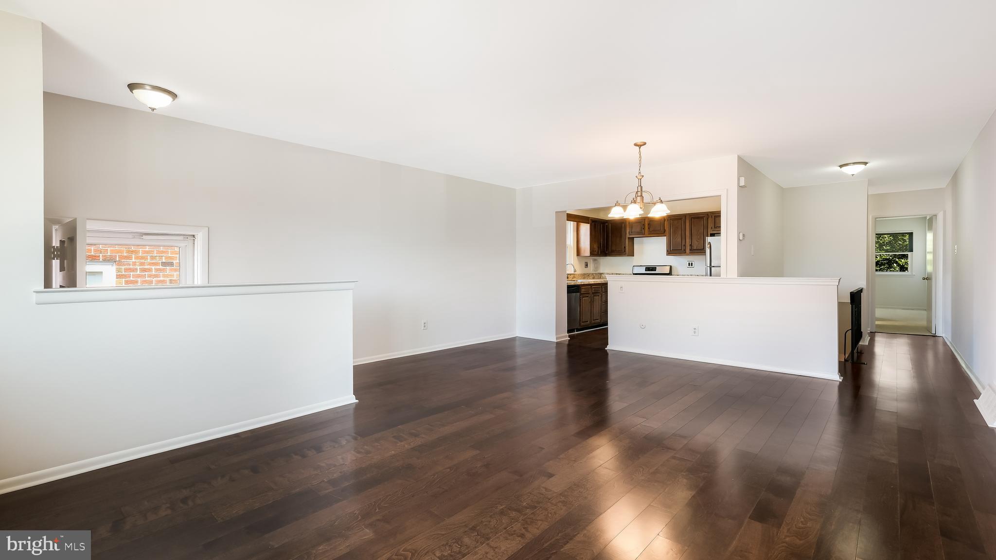 8543 Ridgeway Street Philadelphia, PA 19111 - Photo 4 of 15 Nice flooring