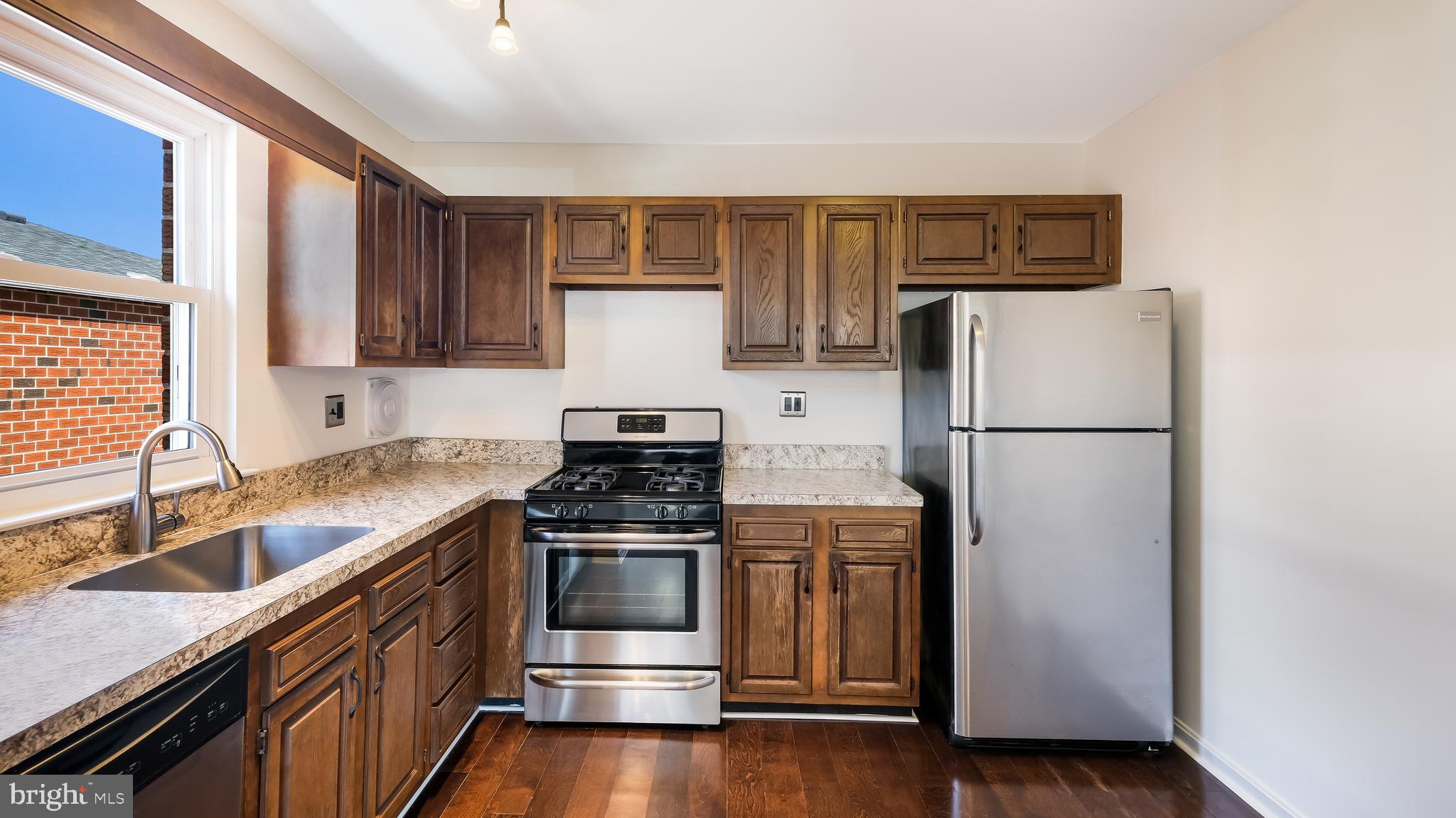 8543 Ridgeway Street Philadelphia, PA 19111 - Photo 6 of 15 Stainless Steel Appliances