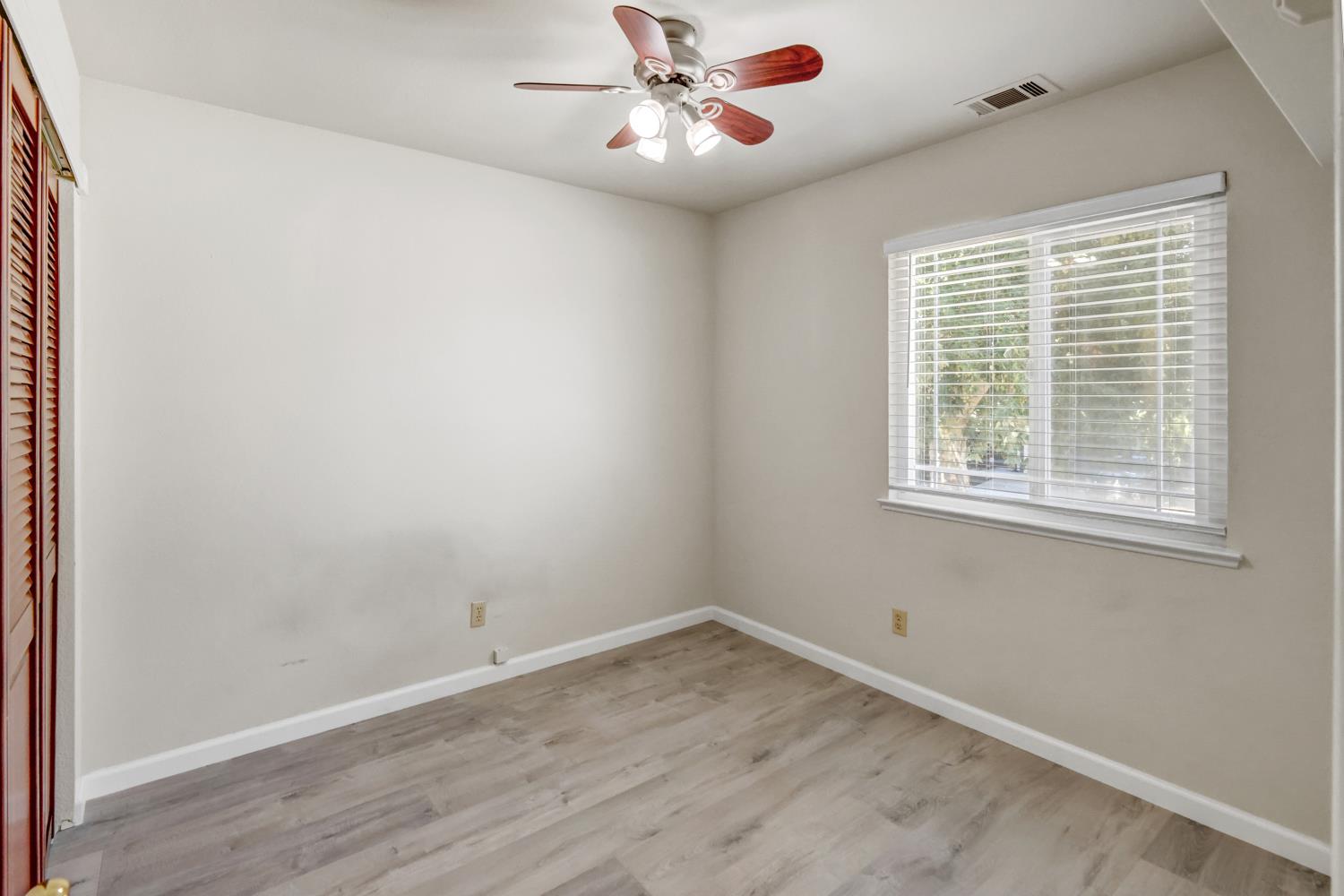 6932 Springmont Drive Elk Grove, CA 95758 - Photo 31 of 47