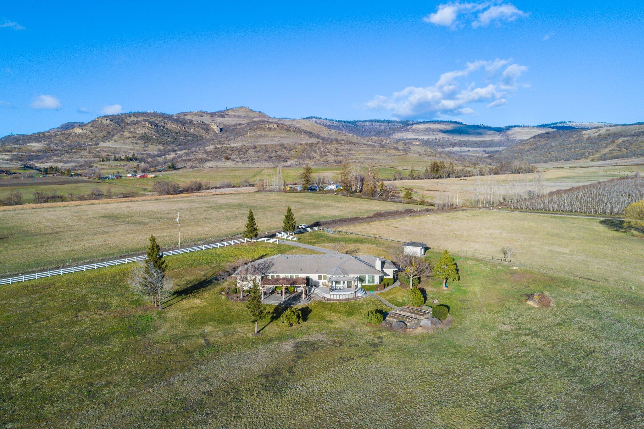 5710 Amerman Road Ashland, OR 97520 - Photo 60 of 76 60-web-or-mls-DJI_0023