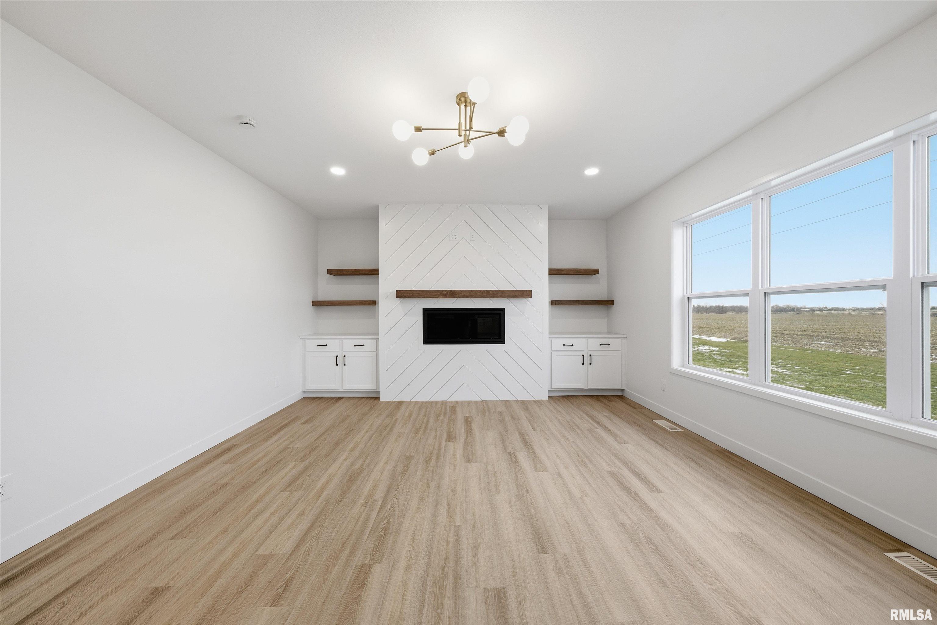 1617 Rustic Oak Drive Washington, IL 61571 - Photo 10 of 54