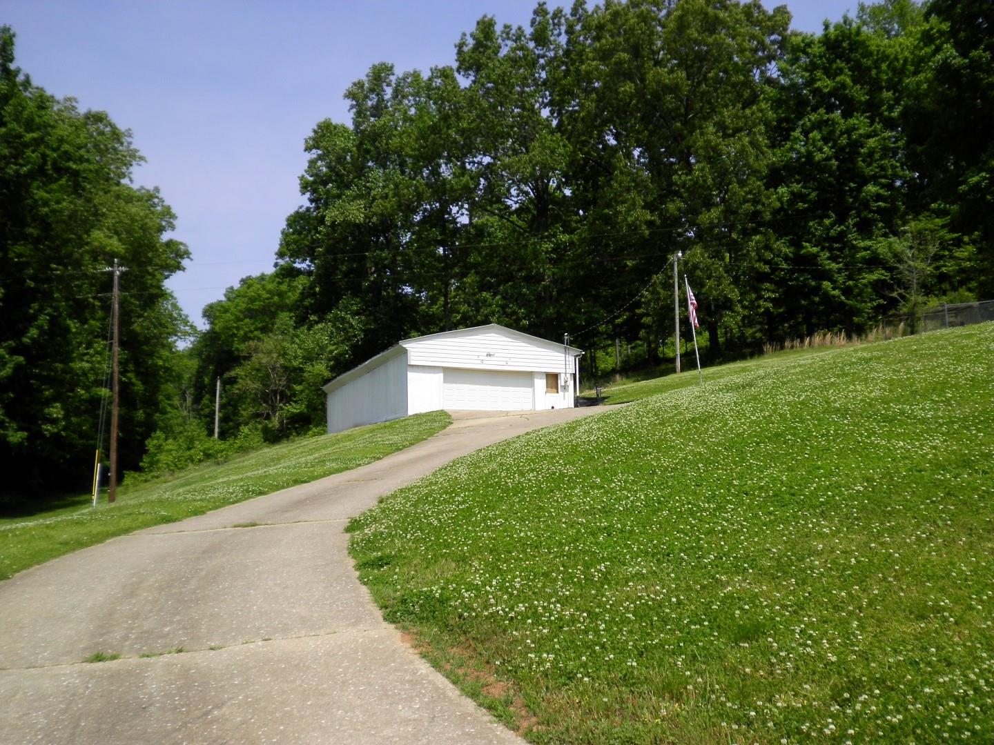 160 River Road Dover, TN 37058 - Photo 5 of 27 Gallery Image 5