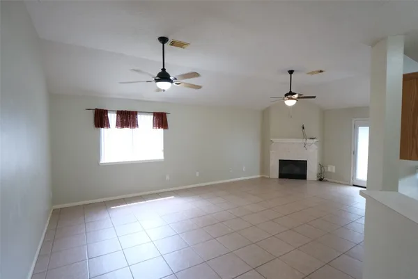 $1,900 | 23135 North Waterlake Drive, Richmond, TX 77406