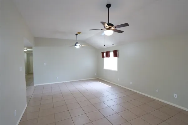 $1,900 | 23135 North Waterlake Drive, Richmond, TX 77406