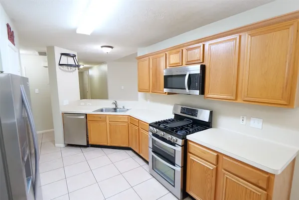 $1,900 | 23135 North Waterlake Drive, Richmond, TX 77406