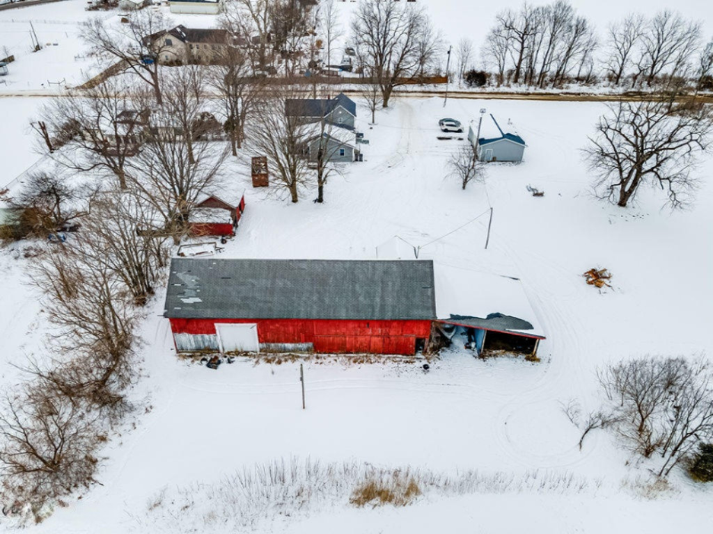 2410 Burton Road Niles, MI 49120 - Photo 33 of 40 045_dji_0096