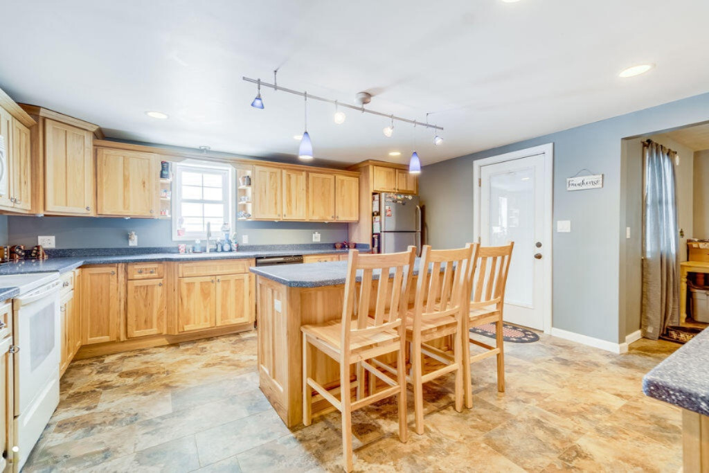 2410 Burton Road Niles, MI 49120 - Photo 6 of 40 009_dsc03406