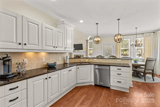 $595,000 | 7923 Mountain Shore Drive, Sherrills Ford, NC 28673