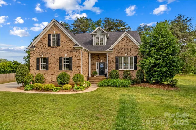 $595,000 | 7923 Mountain Shore Drive, Sherrills Ford, NC 28673