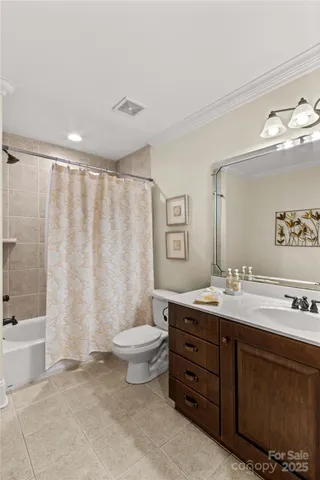 $595,000 | 7923 Mountain Shore Drive, Sherrills Ford, NC 28673