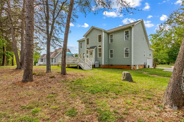 $595,000 | 7923 Mountain Shore Drive, Sherrills Ford, NC 28673