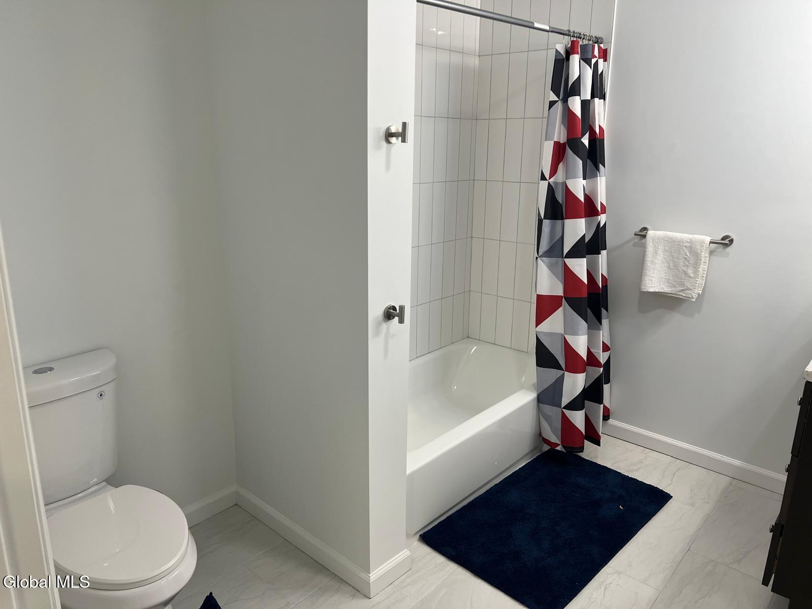 351 4th Street, Unit 2 Troy, NY 12180 - Photo 14 of 26 Full Bathroom