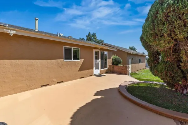 $1,167,000 | 11460 Pinehurst Drive, Lakeside, CA 92040