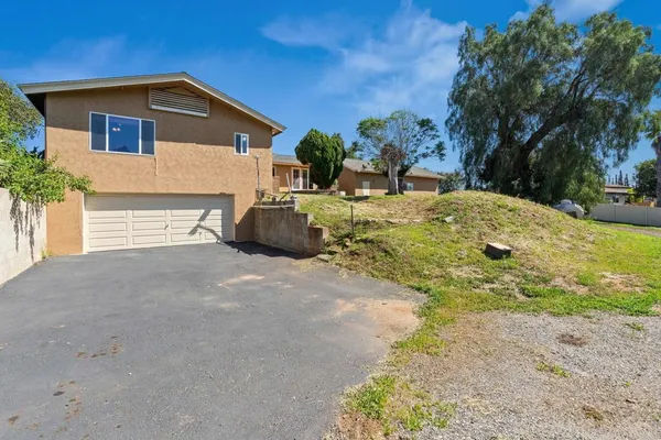 $1,167,000 | 11460 Pinehurst Drive, Lakeside, CA 92040