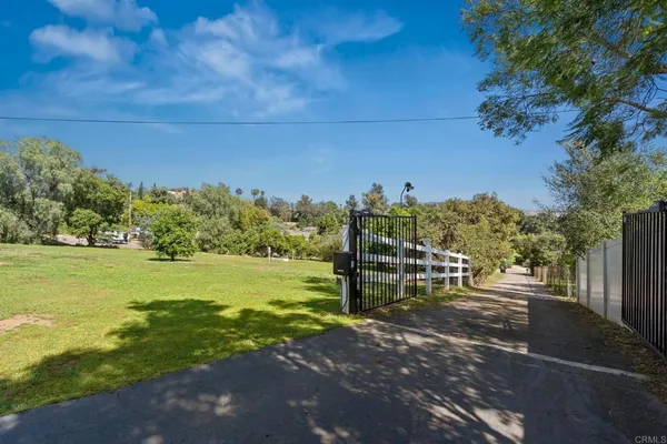 $1,167,000 | 11460 Pinehurst Drive, Lakeside, CA 92040