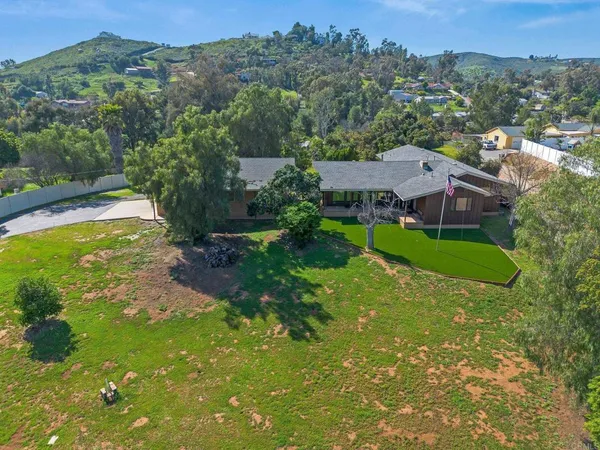 $1,167,000 | 11460 Pinehurst Drive, Lakeside, CA 92040