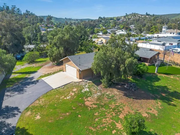 $1,167,000 | 11460 Pinehurst Drive, Lakeside, CA 92040