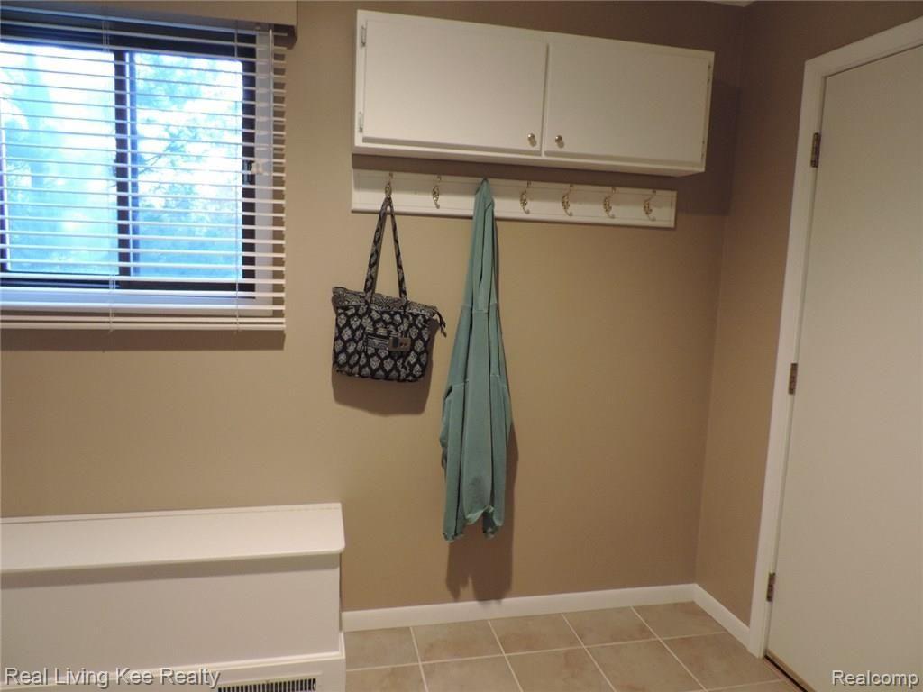 1880 Ruby Avenue Rochester, MI 48309 - Photo 17 of 37 DSCN2246.JPG