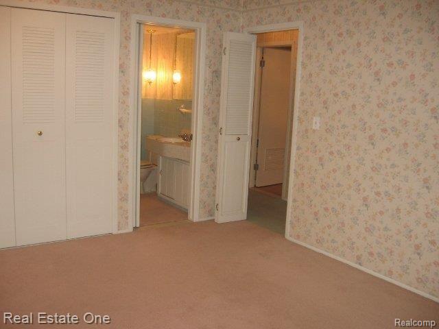 29348 Hoover Road Warren, MI 48093 - Photo 12 of 16 master bedroom