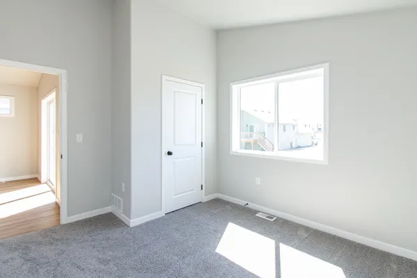 $347,650 | 1123 Jill Drive West, West Fargo, ND 58078