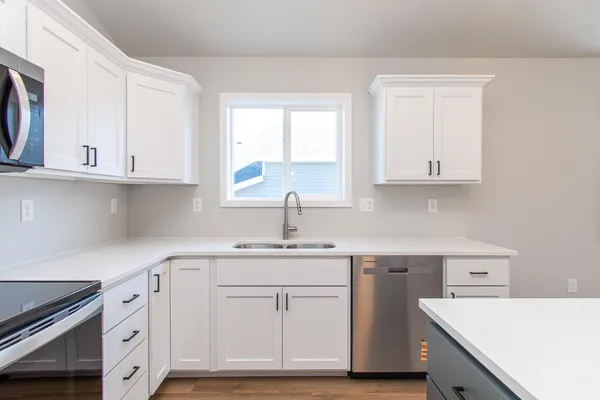 $347,650 | 1123 Jill Drive West, West Fargo, ND 58078