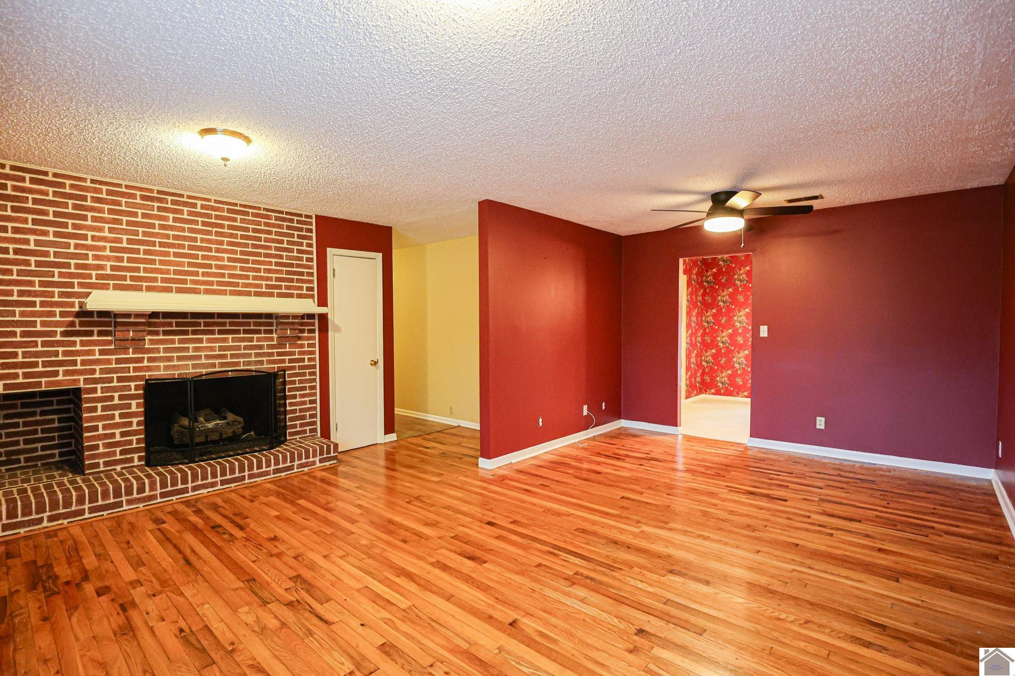 234 Country Club Road La Center, KY 42056 - Photo 16 of 30 Family Room