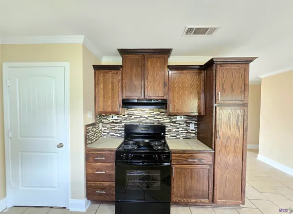 $1,700 | 15211 Riverdale Avenue, Baton Rouge, LA 70816