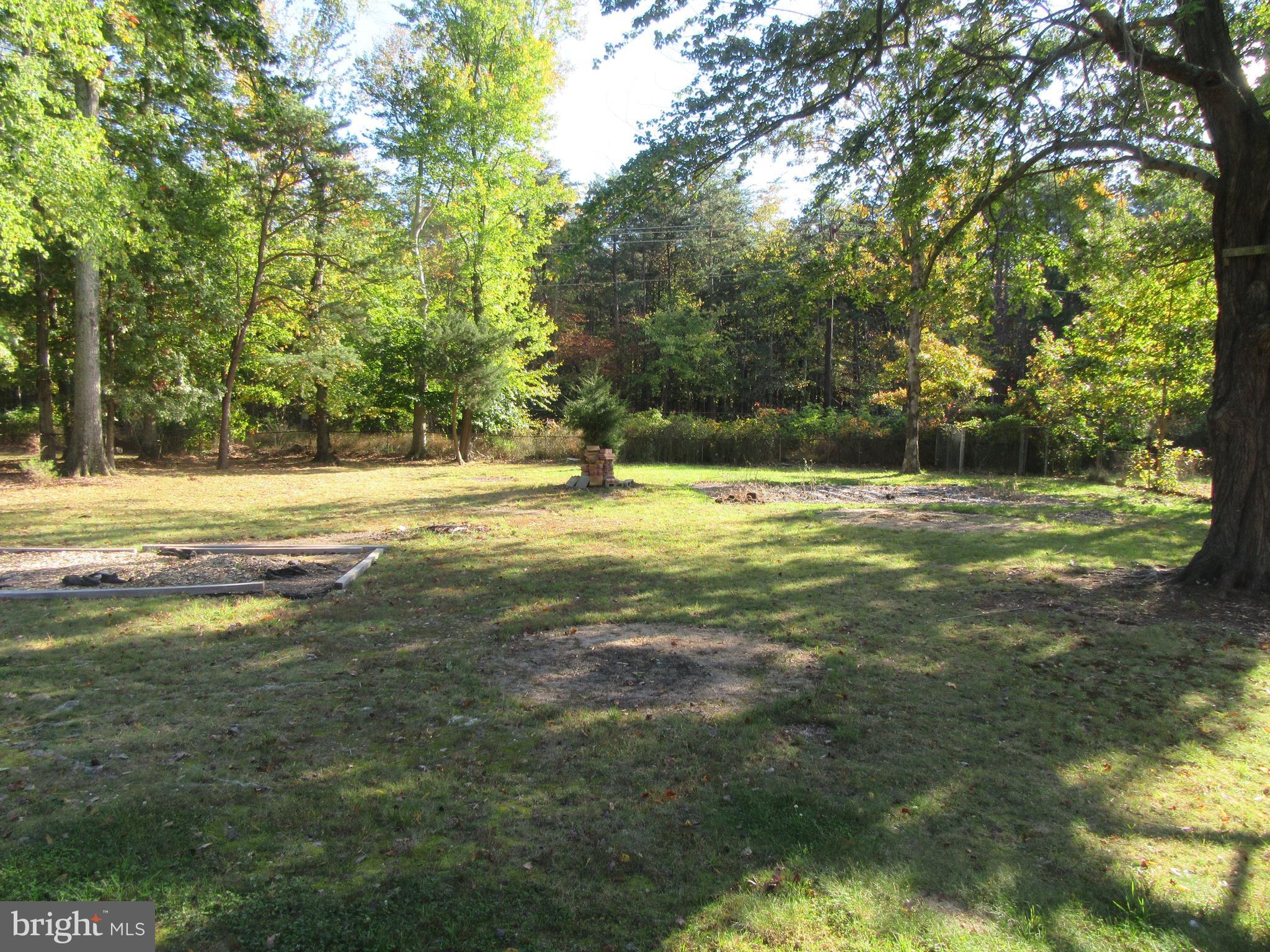 8201 Sonar Road Clinton, MD 20735 - Photo 23 of 28 Back Yard