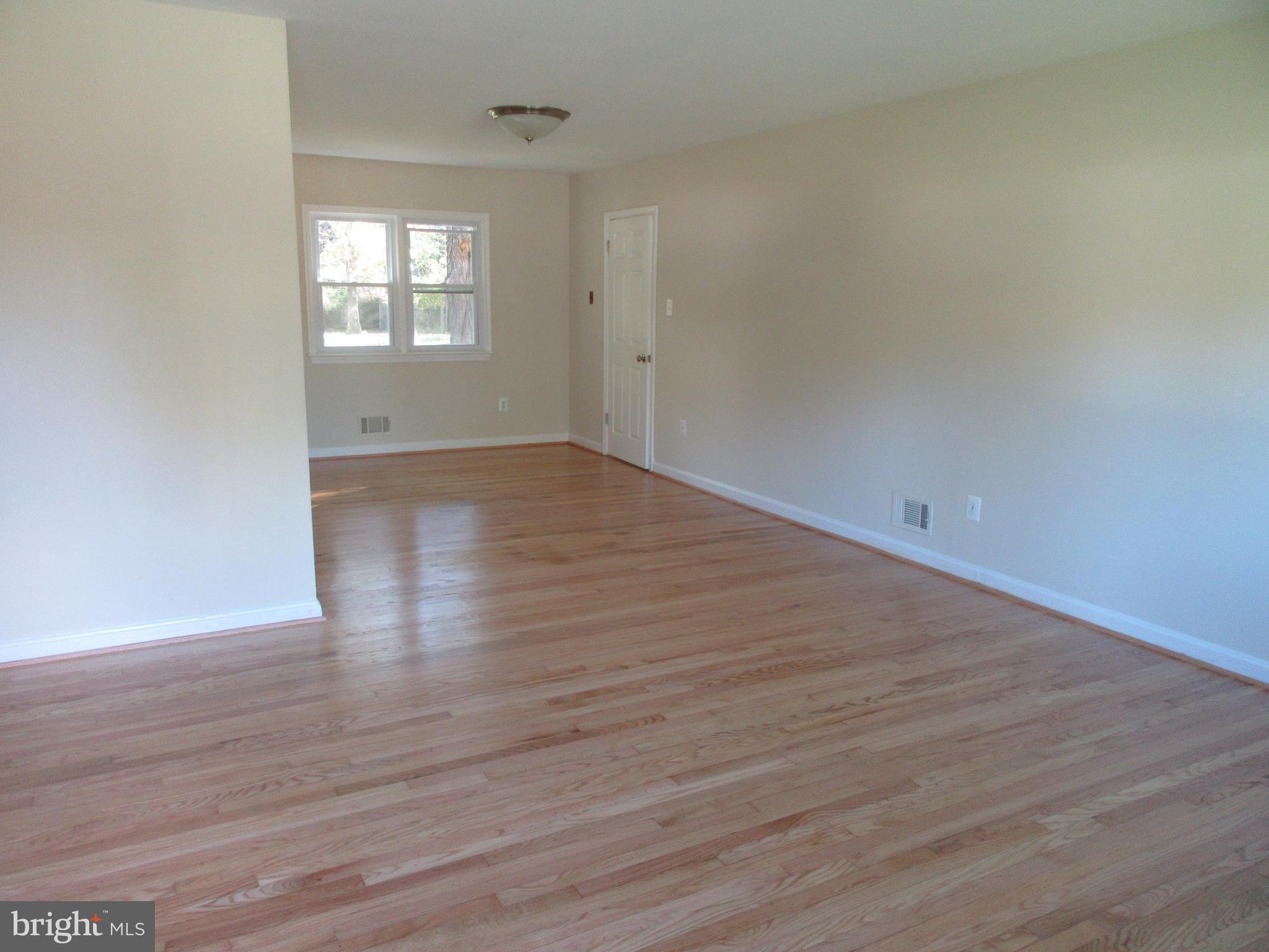 8201 Sonar Road Clinton, MD 20735 - Photo 4 of 28 Newly finished hardwood floors
