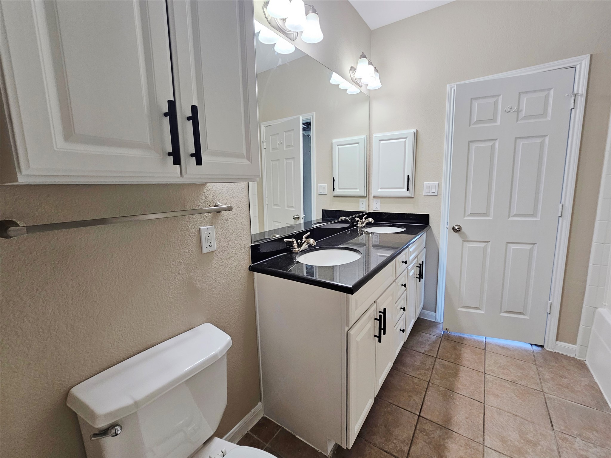 9200 Westheimer Road, Unit 203 Houston, TX 77063 - Photo 19 of 23