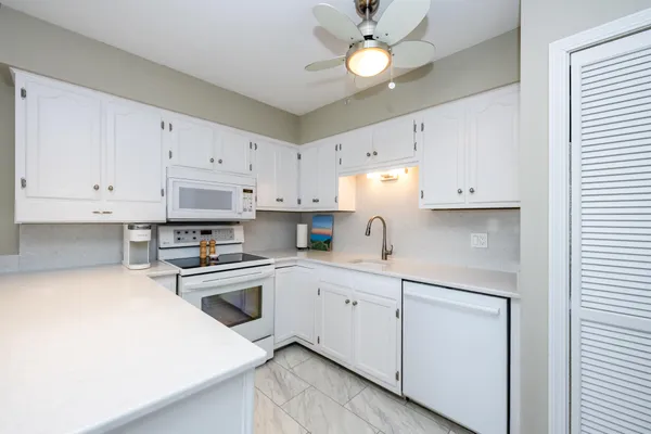 $329,000 | 4150 Ridge Road, Unit 4, Stevensville, MI 49127