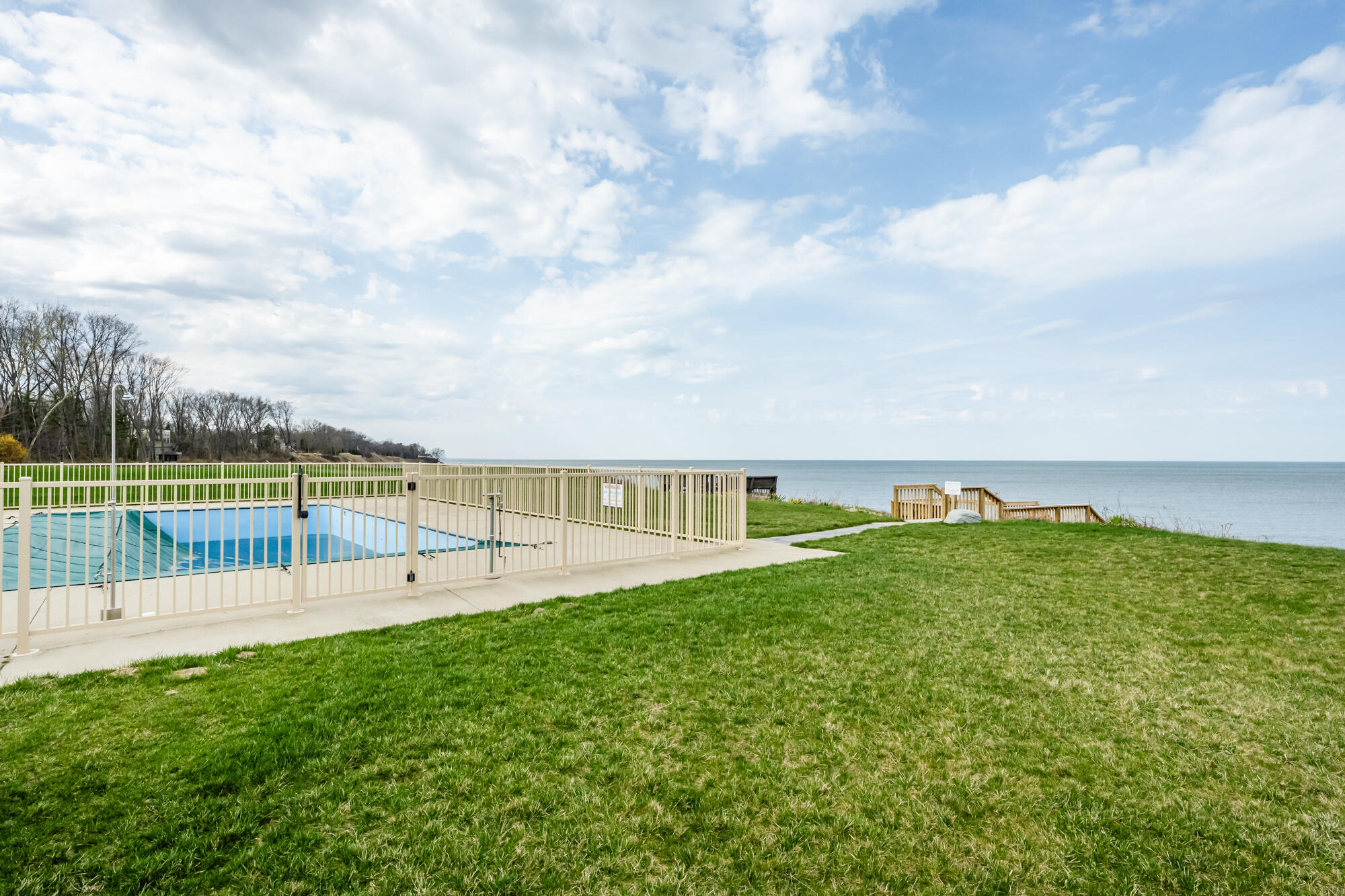 4150 Ridge Road, Unit 4 Stevensville, MI 49127 - Photo 24 of 41 Surfside-111