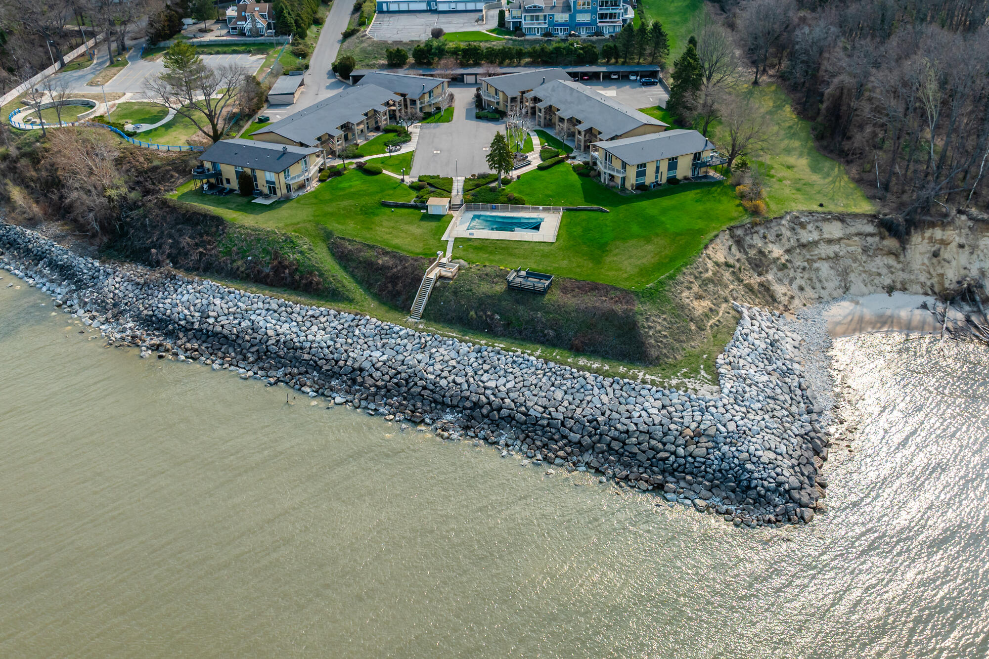 4150 Ridge Road, Unit 4 Stevensville, MI 49127 - Photo 27 of 41 Surfside-104