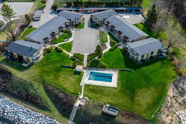 $329,000 | 4150 Ridge Road, Unit 4, Stevensville, MI 49127