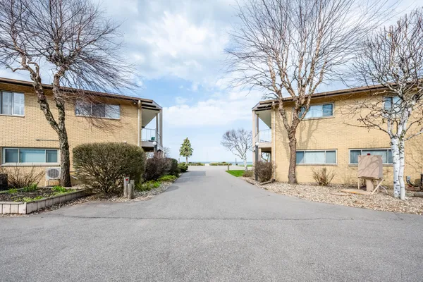 $329,000 | 4150 Ridge Road, Unit 4, Stevensville, MI 49127