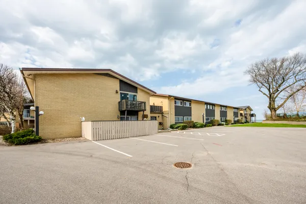 $329,000 | 4150 Ridge Road, Unit 4, Stevensville, MI 49127