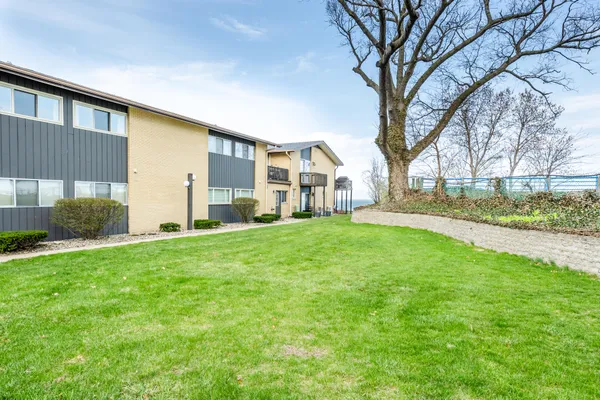 $329,000 | 4150 Ridge Road, Unit 4, Stevensville, MI 49127