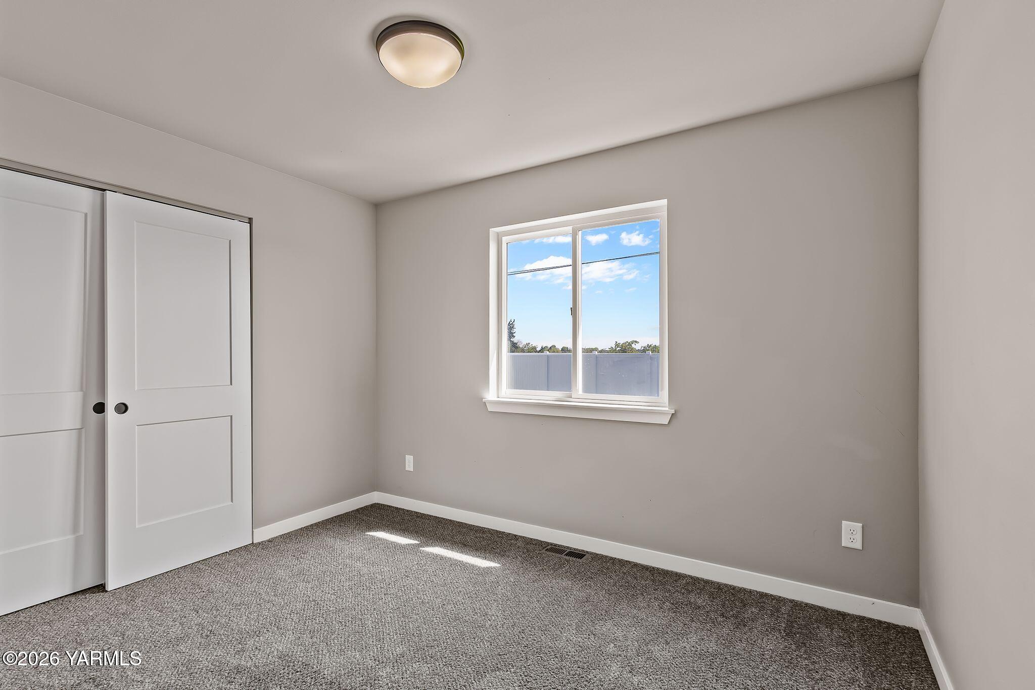 106 Walnut Street Tieton, WA 98947 - Photo 14 of 21 106 Walnut St-14