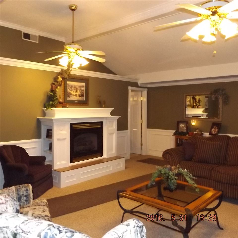 10308 North Nashville Road Pendleton, IN 46064 - Photo 4 of 32