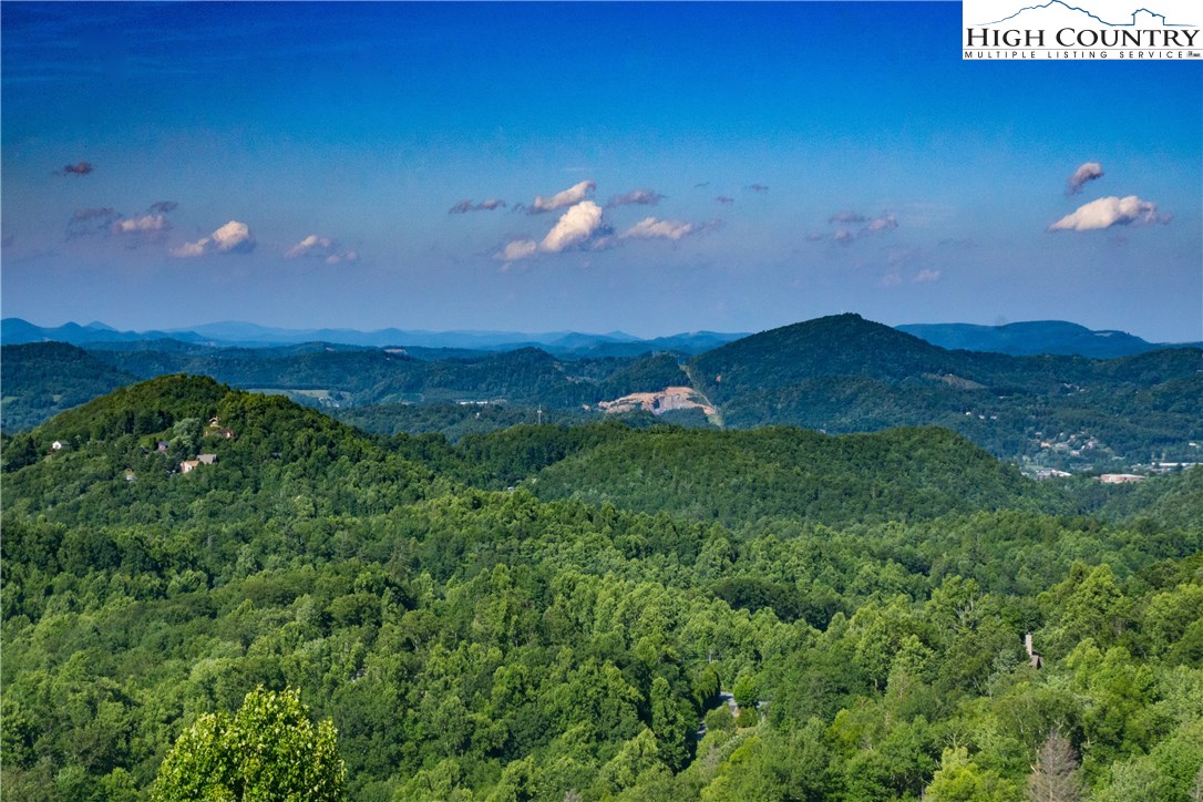 282 Ledgestone Lane Boone, NC 28607 - Photo 13 of 42 Gallery Image 13