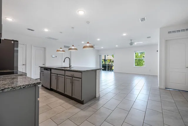 $3,150 | 1025 Southwest Sarto Lane, Port St. Lucie, FL 34953