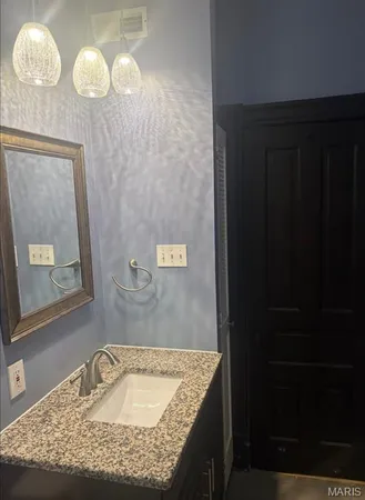 $1,250 | 2115 Allen Avenue, St. Louis, MO 63104